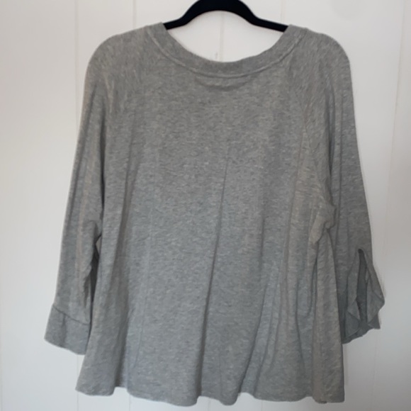 Lisa Rinna Flutter Sleeve Top Size XL - Picture 8 of 12
